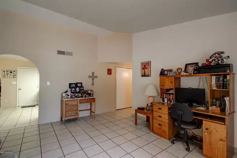 2330 E Diamond Ave, Mesa, AZ 85204 photo 7