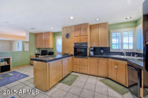 4413 E Mitchell Dr, Phoenix, AZ 85018 photo 4