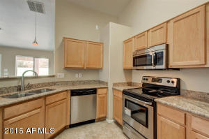 6914 S 38th Ln, Phoenix, AZ 85041 photo 8