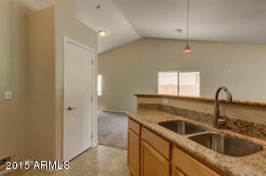 6914 S 38th Ln, Phoenix, AZ 85041 photo 10