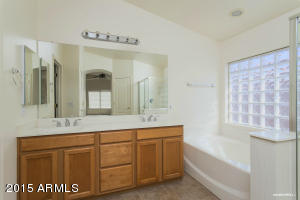 3541 E Fairview St, Gilbert, AZ 85297 photo 11