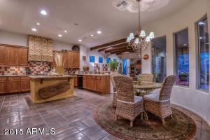 3943 E Crest Ln, Phoenix, AZ 85050 photo 19