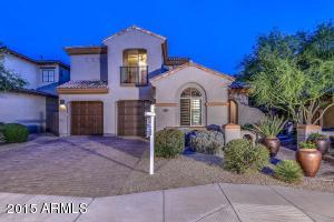 3943 E Crest Ln, Phoenix, AZ 85050 photo 1