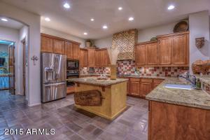3943 E Crest Ln, Phoenix, AZ 85050 photo 20