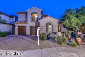3943 E Crest Ln, Phoenix, AZ 85050 photo 3