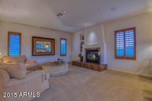 3943 E Crest Ln, Phoenix, AZ 85050 photo 25