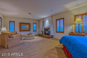 3943 E Crest Ln, Phoenix, AZ 85050 photo 27