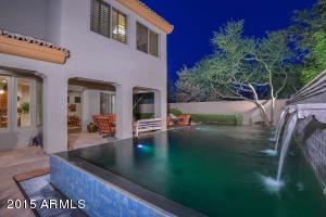 3943 E Crest Ln, Phoenix, AZ 85050 photo 7