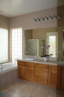 6830 S Pinehurst Dr, Gilbert, AZ 85298 photo 10