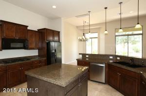 3922 E Daley Ln, Phoenix, AZ 85050 photo 2