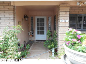 202 E Wood Dr, Phoenix, AZ 85022 photo 4