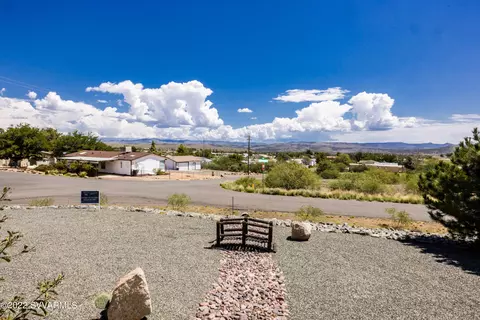 20101 E Mesa Verde Rd, Mayer, AZ 86333 photo 3