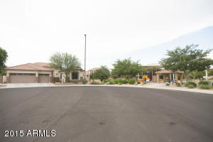 4258 E Dubois Ct, Gilbert, AZ 85298 photo 3
