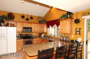 335 E Sagebrush St, Gilbert, AZ 85296 photo 5