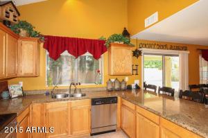 335 E Sagebrush St, Gilbert, AZ 85296 photo 4