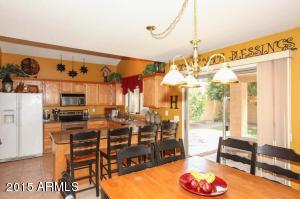 335 E Sagebrush St, Gilbert, AZ 85296 photo 8