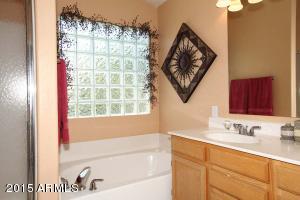335 E Sagebrush St, Gilbert, AZ 85296 photo 24