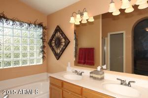 335 E Sagebrush St, Gilbert, AZ 85296 photo 25