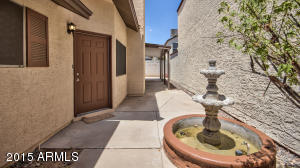 448 E Taro Ln, Phoenix, AZ 85024 photo 4