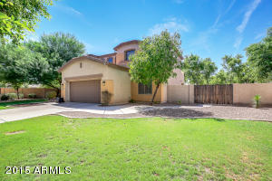 4385 E Branded Ct, Gilbert, AZ 85297 photo 3