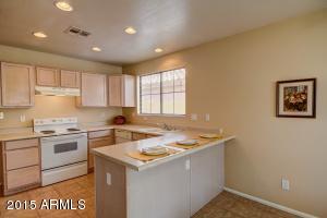 3357 E Blackhawk Dr, Phoenix, AZ 85050 photo 3
