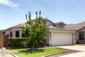 2407 E Morrow Dr, Phoenix, AZ 85050 photo 2