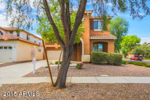3796 E Sebastian Ln, Gilbert, AZ 85297 photo 2
