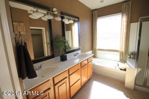 4129 E Clubview Dr, Gilbert, AZ 85298 photo 6