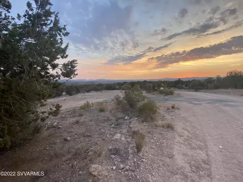 3380 E Kearney Trl, Rimrock, AZ 86335