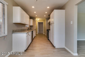 2934 E Pinchot Ave, Phoenix, AZ 85016 photo 12