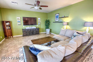 126 E Concorda Dr, Tempe, AZ 85282 photo 5