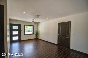 1014 E Mitchell Dr, Phoenix, AZ 85014 photo 4