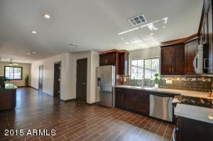 1014 E Mitchell Dr, Phoenix, AZ 85014 photo 10