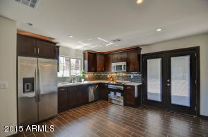 1014 E Mitchell Dr, Phoenix, AZ 85014 photo 7