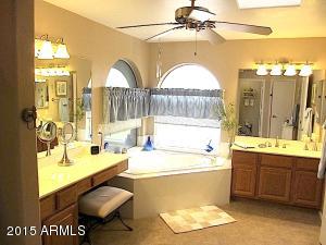 882 W Spur Ave, Gilbert, AZ 85233 photo 23