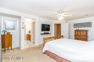 2009 S Falcon Dr, Gilbert, AZ 85295 photo 13