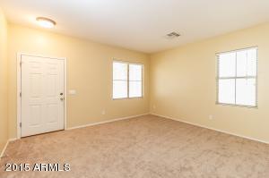 2009 S Falcon Dr, Gilbert, AZ 85295 photo 2