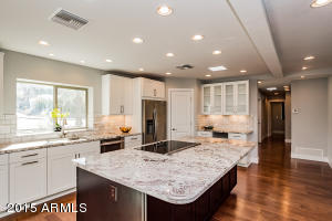 2520 E Claire Dr, Phoenix, AZ 85032 photo 6