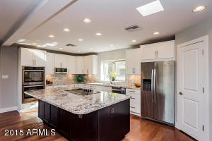 2520 E Claire Dr, Phoenix, AZ 85032 photo 4