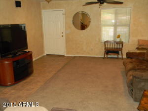 685 S Roca St, Gilbert, AZ 85296 photo 2