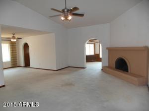 1907 E Loma Ln, Phoenix, AZ 85020 photo 3