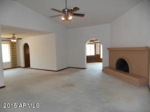 1907 E Loma Ln, Phoenix, AZ 85020 photo 9