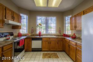 60 N Colonial Dr, Gilbert, AZ 85234 photo 4