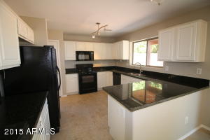2736 E Gary Way, Phoenix, AZ 85042 photo 10
