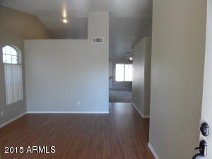 25 N Cholla St, Gilbert, AZ 85233 photo 2