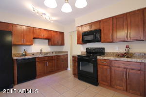 2214 N 48th Dr, Phoenix, AZ 85035 photo 5