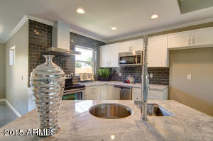 2308 E Monterosa St, Phoenix, AZ 85016 photo 8