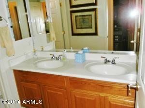 2575 E Colonial Ct, Chandler, AZ 85249 photo 18