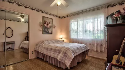 910 E Desert Ln, Gilbert, AZ 85234 photo 23