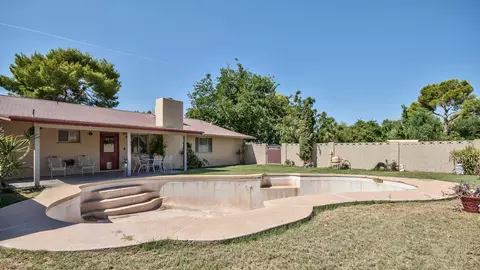 910 E Desert Ln, Gilbert, AZ 85234 photo 27